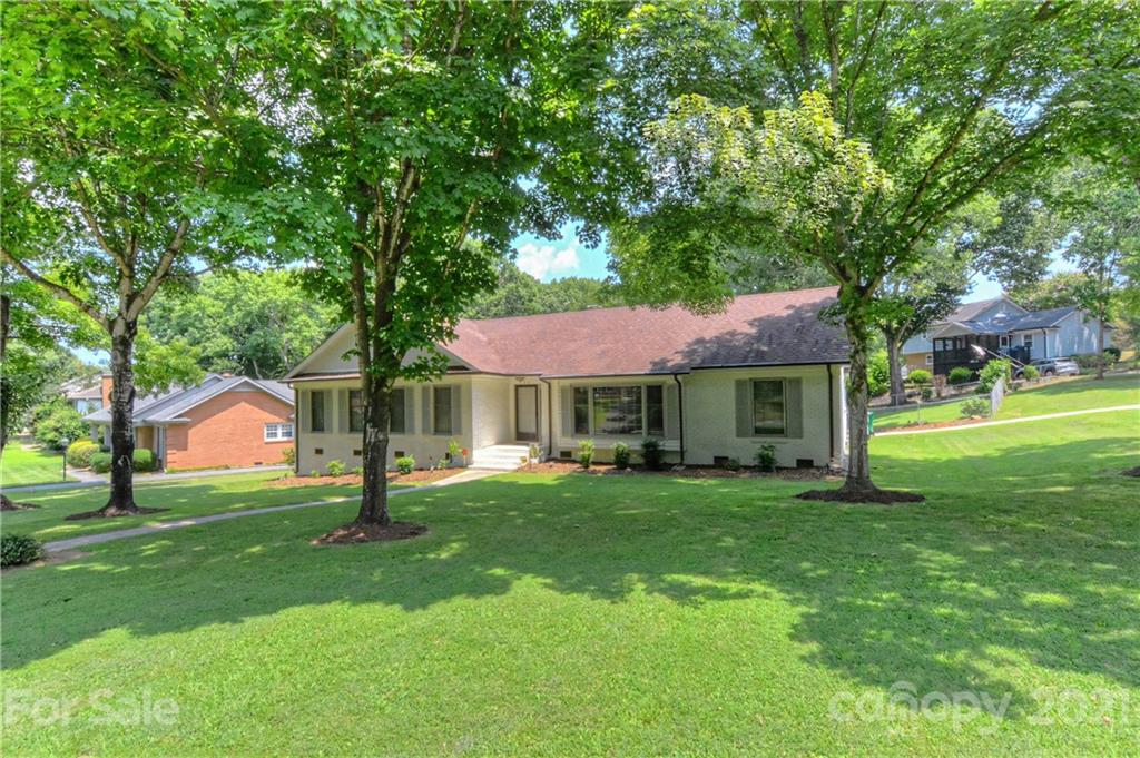 155 Dovershire Road Charlotte, NC 28270 - Photo 35 of 43 Gallery Image 35