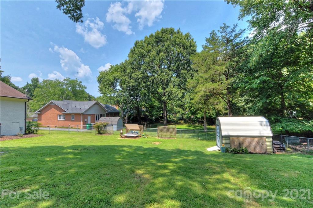 155 Dovershire Road Charlotte, NC 28270 - Photo 39 of 43 Gallery Image 39