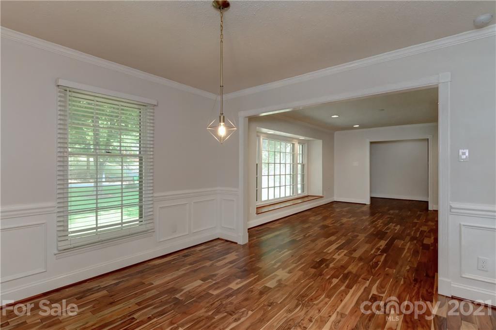 155 Dovershire Road Charlotte, NC 28270 - Photo 5 of 43 Gallery Image 5