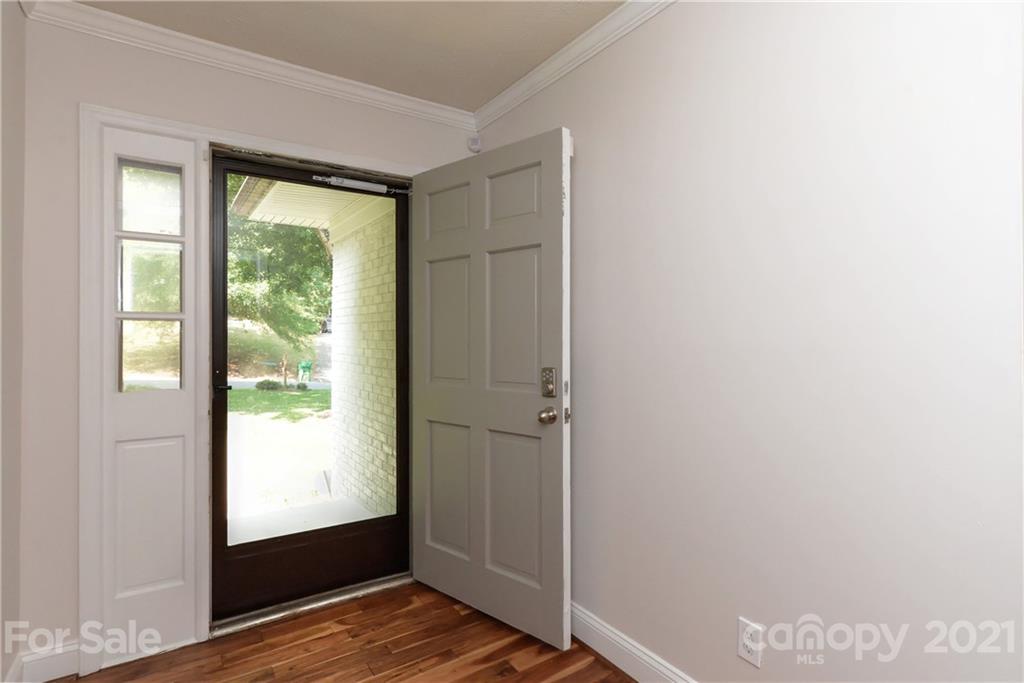 155 Dovershire Road Charlotte, NC 28270 - Photo 7 of 43 Gallery Image 7