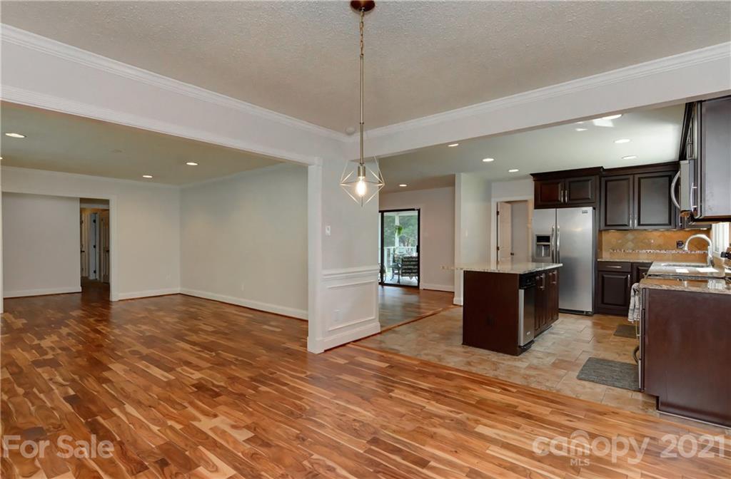 155 Dovershire Road Charlotte, NC 28270 - Photo 8 of 43 Gallery Image 8