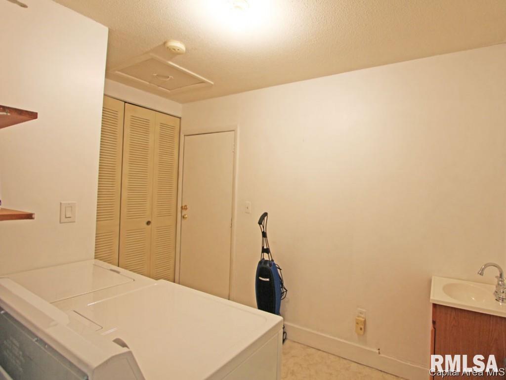 2449 Haverford Road Springfield, IL 62704 - Photo 10 of 14