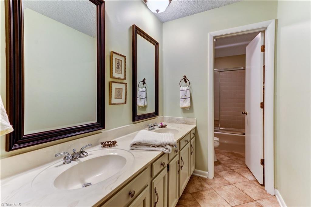 5723 Oak Tree Road Greensboro, NC 27455 - Photo 17 of 30 Full Bath