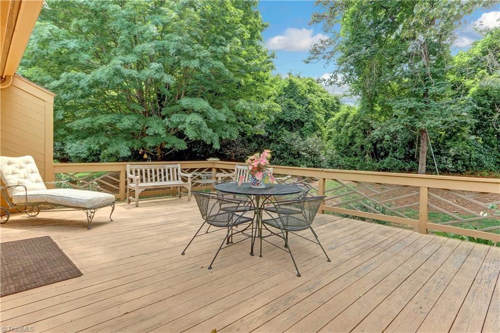 5723 Oak Tree Road Greensboro, NC 27455 - Photo 25 of 30 Deck