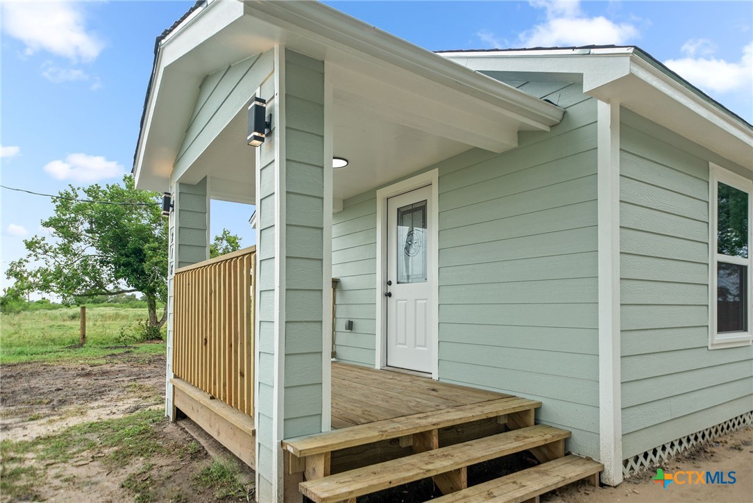 218 Lasalle Road Inez, TX 77968 - Photo 5 of 33