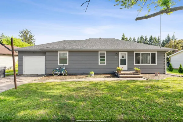 $319,900 | 2715 West 1st Avenue, Appleton, WI 54914