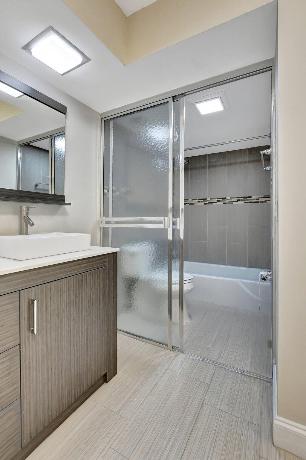 800 East Camino, Unit 4110 Boca Raton, FL 33432 - Photo 14 of 41 17-web-or-mls-DSC_0936