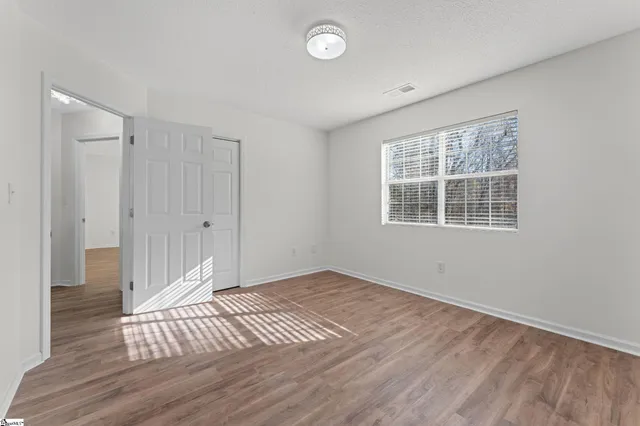 $314,900 | 28 Lantern Lane, Greer, SC 29651