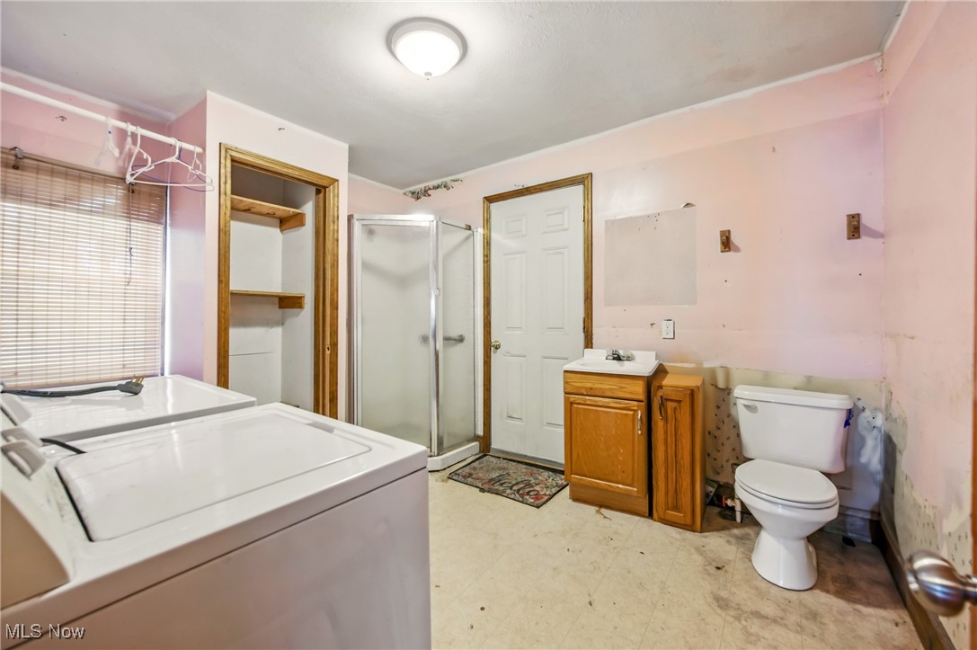 4939 Whinnery Road Winona, OH 44493 - Photo 24 of 40 Laundry / Full Bath area