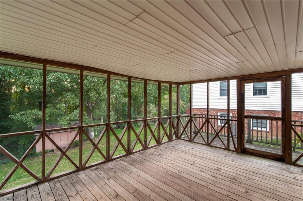 2305 Dover Place High Point, NC 27265 - Photo 4 of 20 Fabulous LARGE Screened porch!