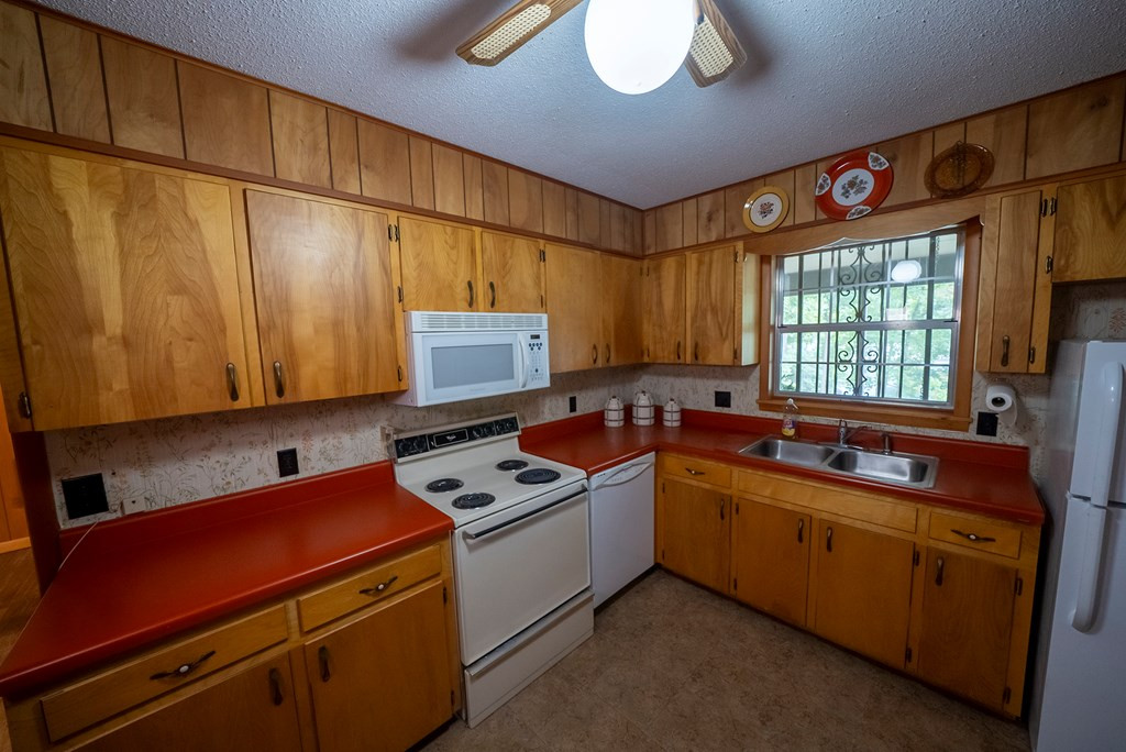 55 Avisco Road Robbinsville, NC 28771 - Photo 6 of 24