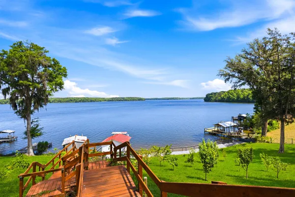 $285,000 | 2008 Lake Point Lane, Tallahassee, FL 32310