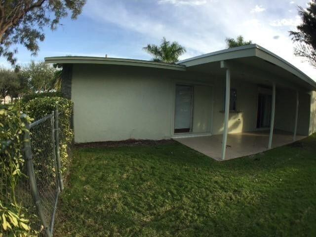 1314 Northwest 2nd Circle Boca Raton, FL 33432 - Photo 19 of 20 Yard 3