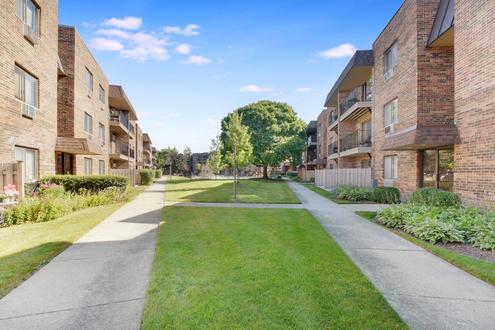 3617 Central Road, Unit 203 Glenview, IL 60025 - Photo 13 of 26 Gallery Image 13