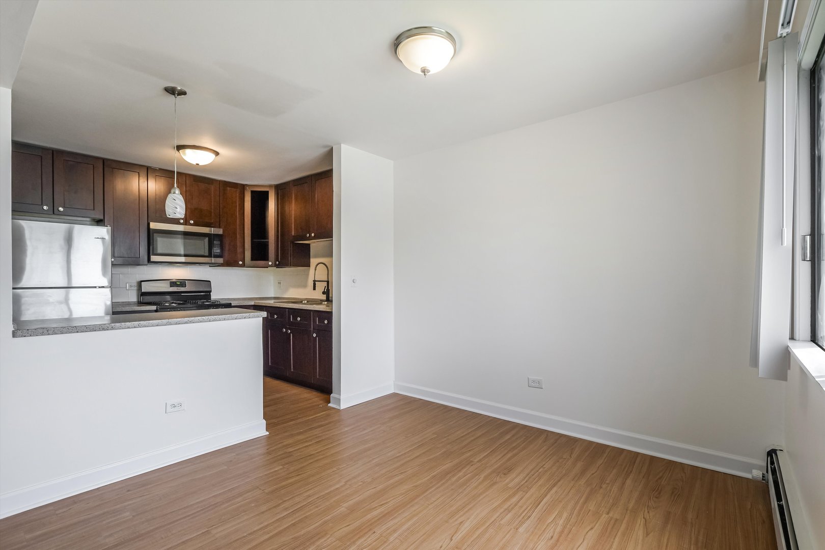 3617 Central Road, Unit 203 Glenview, IL 60025 - Photo 7 of 26 Gallery Image 7