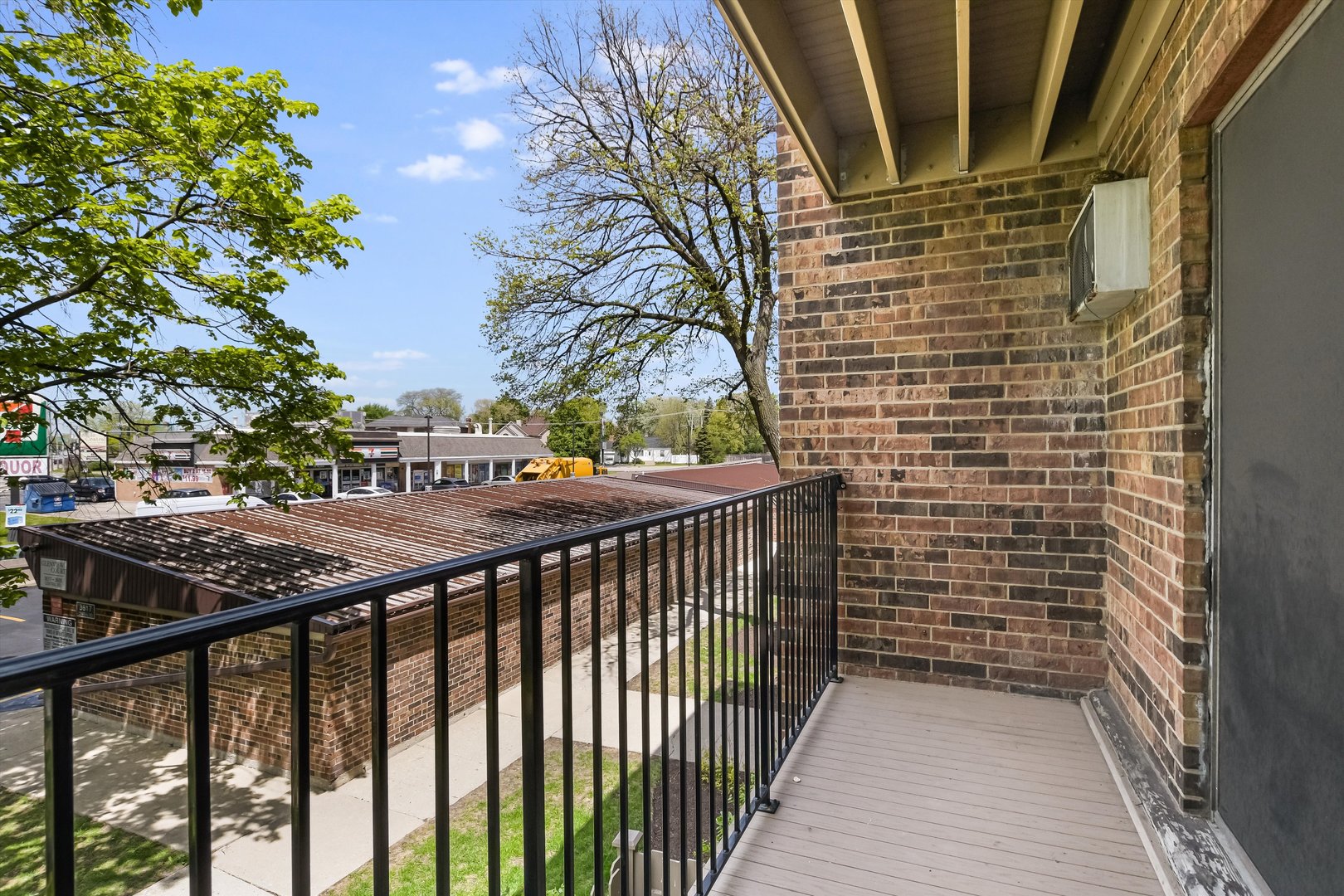 3617 Central Road, Unit 203 Glenview, IL 60025 - Photo 8 of 26 Gallery Image 8