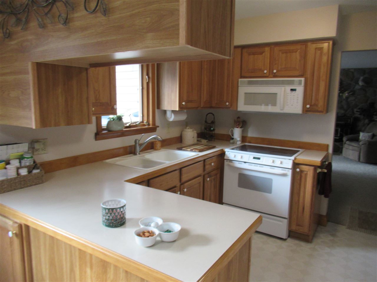 7137 Gillette Road Flushing, MI 48433 - Photo 7 of 47 50035426-6.JPG