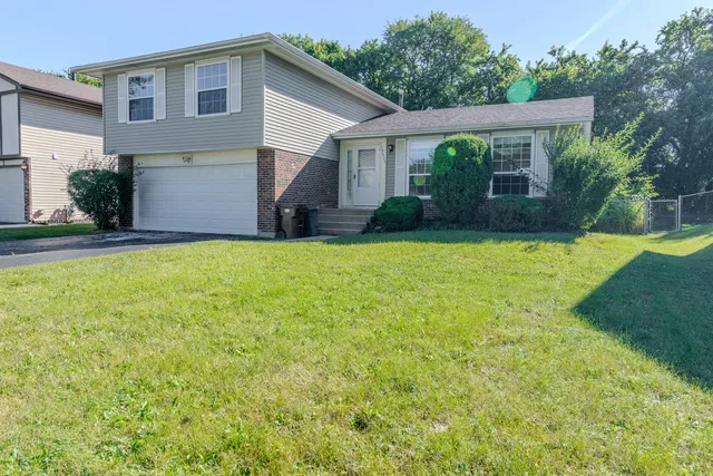 $399,000 | 19825 South Farmington Lane, Frankfort, IL 60423