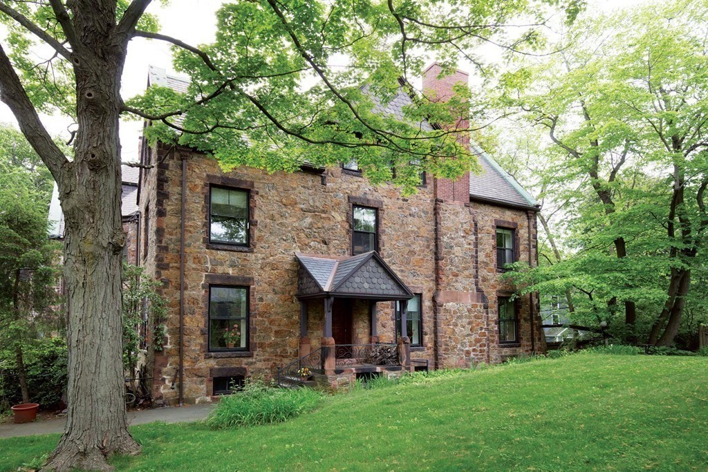 242 Walnut Street Brookline, MA 02445 - Photo 11 of 17 Gallery Image 11
