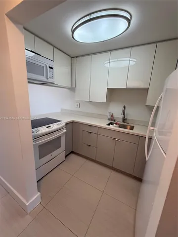$2,400 | 13215 Southwest 57th Terrace, Unit 206, Miami, FL 33183
