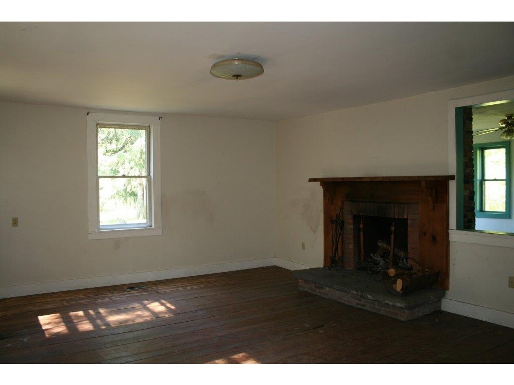 6105 Broad Brook Road Pomfret, VT 05068 - Photo 3 of 14