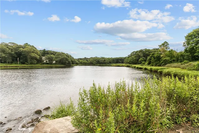 $850,000 | 194 Phillips Street, North Kingstown, RI 02852