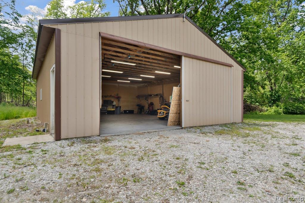 14244 Seymour Road Linden, MI 48451 - Photo 51 of 67 Gallery Image 51