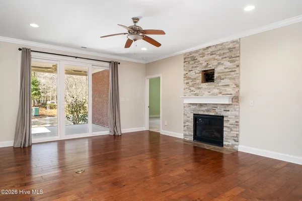 $385,000 | 184 Candlewick Court, Wallace, NC 28466