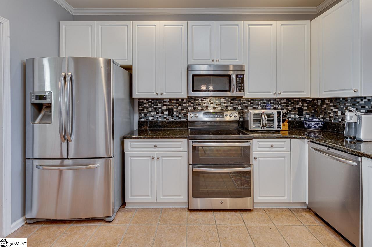 25 Shadowrock Court Simpsonville, SC 29681 - Photo 10 of 36