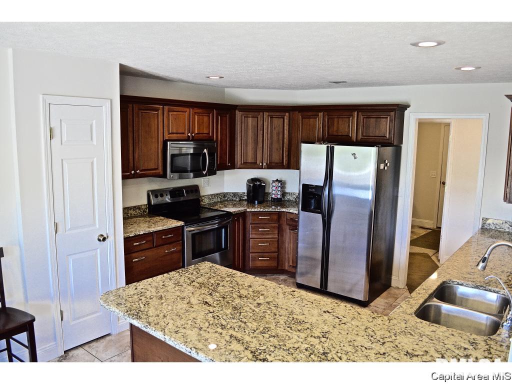 809 Timber Ridge Road Mechanicsburg, IL 62545 - Photo 14 of 36 Gallery Image 14
