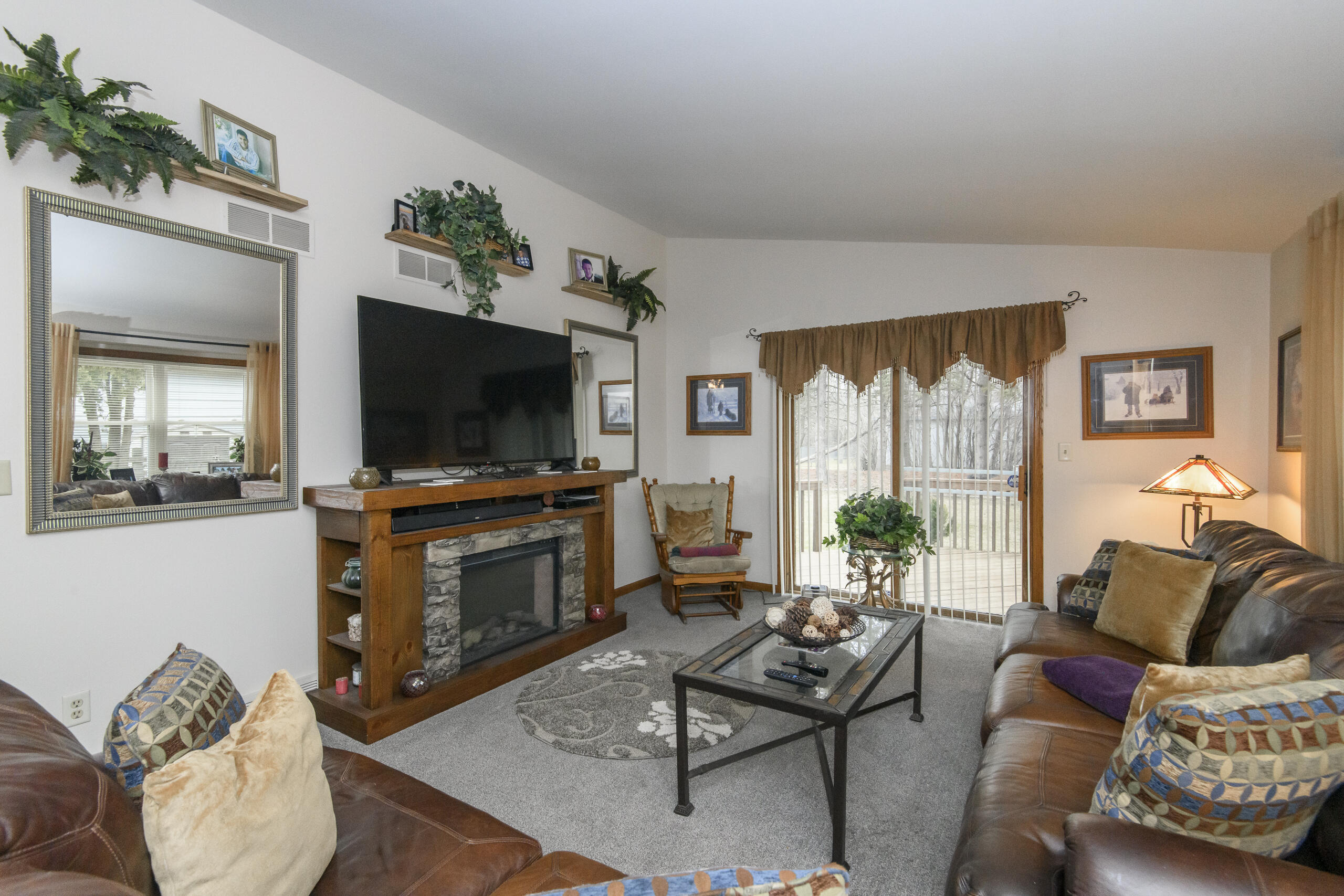 9880 West Puetz Road, Unit 9882 Franklin, WI 53132 - Photo 14 of 60 9880 W Puetz-15