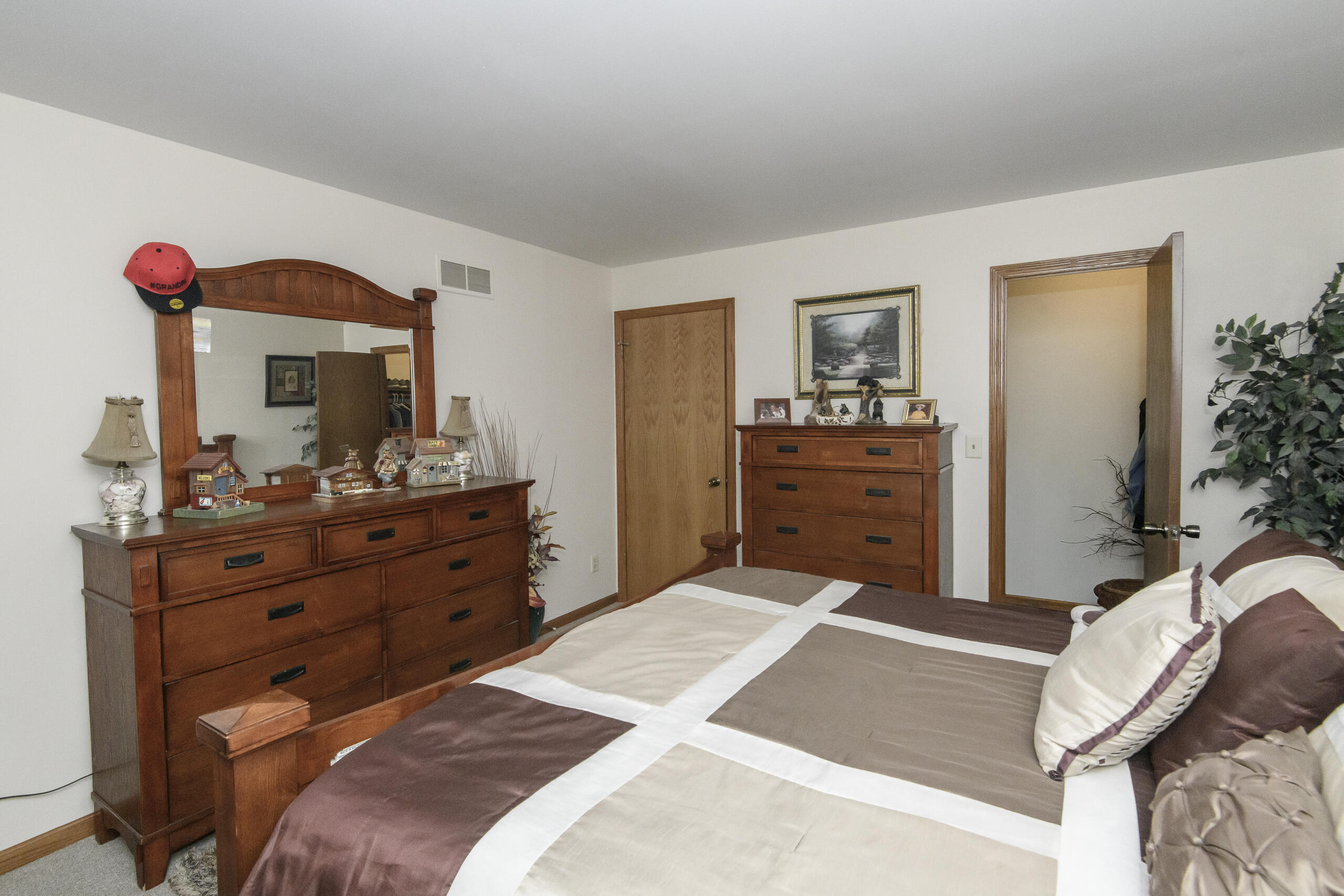 9880 West Puetz Road, Unit 9882 Franklin, WI 53132 - Photo 21 of 60 9880 W Puetz-22