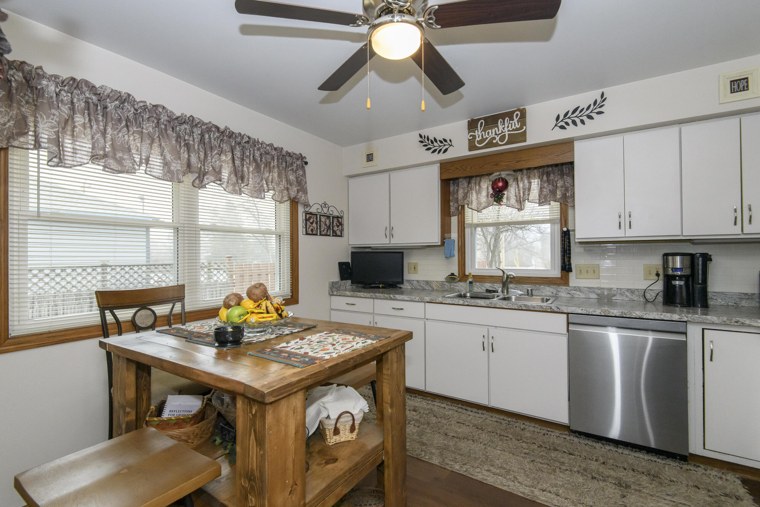 9880 West Puetz Road, Unit 9882 Franklin, WI 53132 - Photo 24 of 60 9880 W Puetz-25