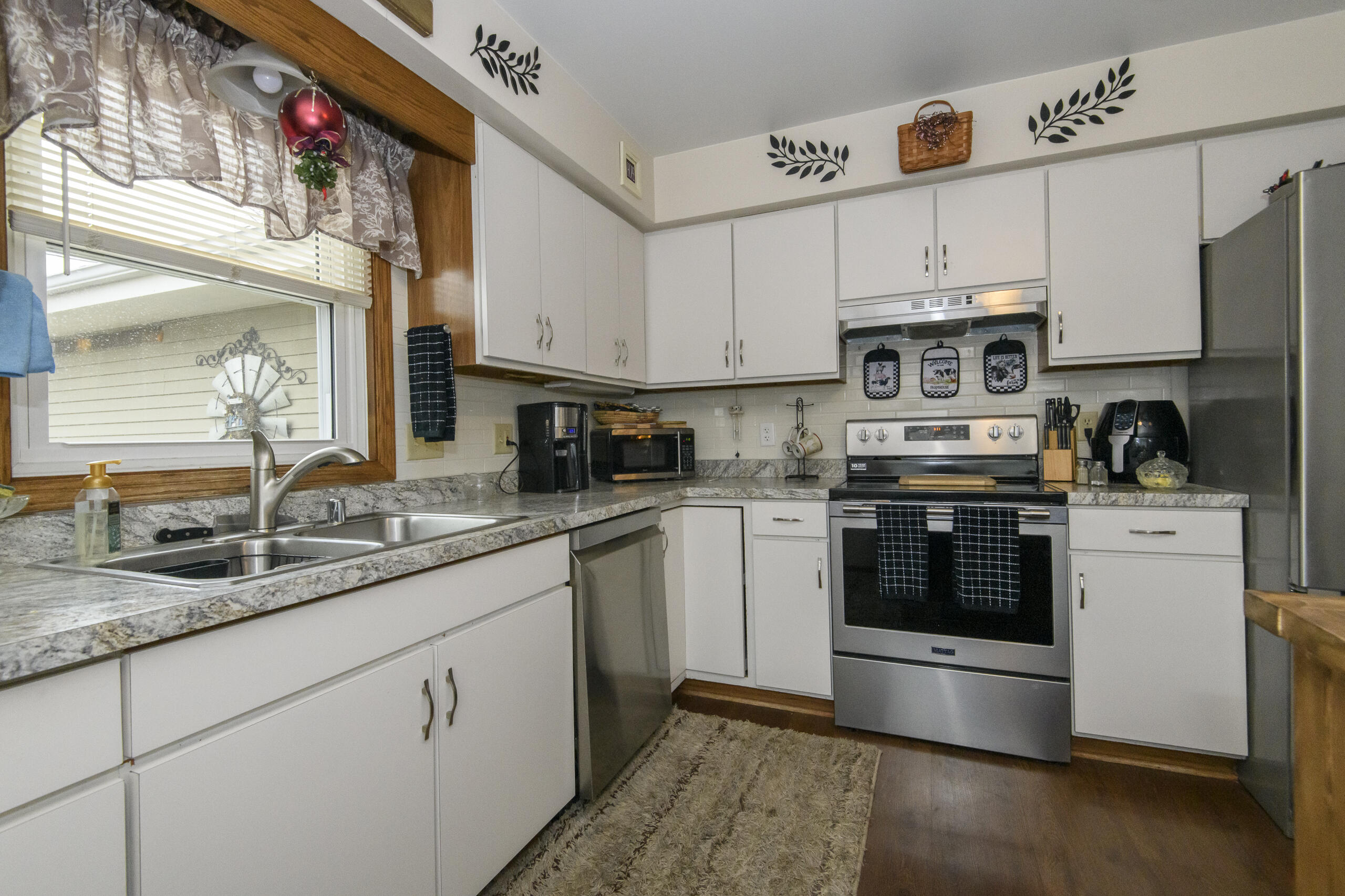 9880 West Puetz Road, Unit 9882 Franklin, WI 53132 - Photo 27 of 60 9880 W Puetz-28