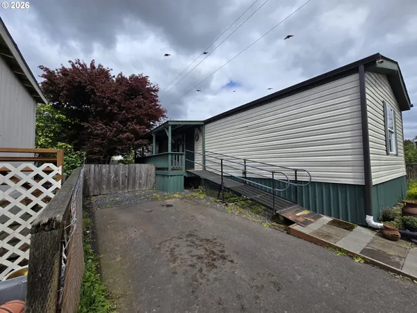 $52,500 | 1530 Tamarack Street, Sweet Home, OR 97386