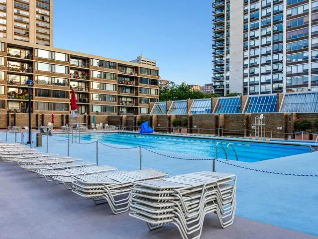 $2,100 | 1455 North Sandburg Terrace, Unit 2903, Chicago, IL 60610