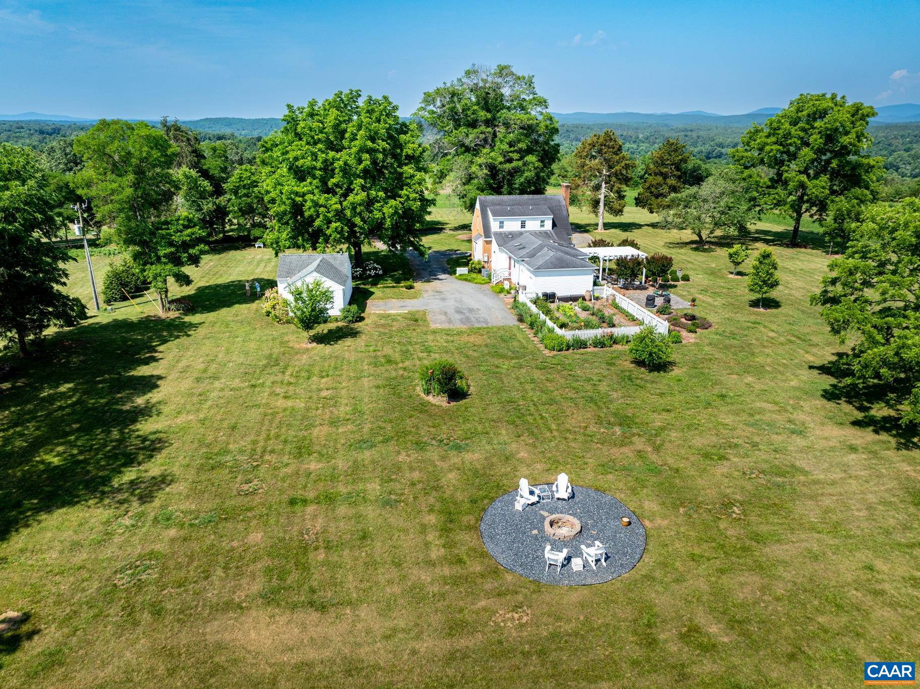 12994 Howardsville Road Scottsville, VA 24590 - Photo 29 of 59 Gallery Image 29