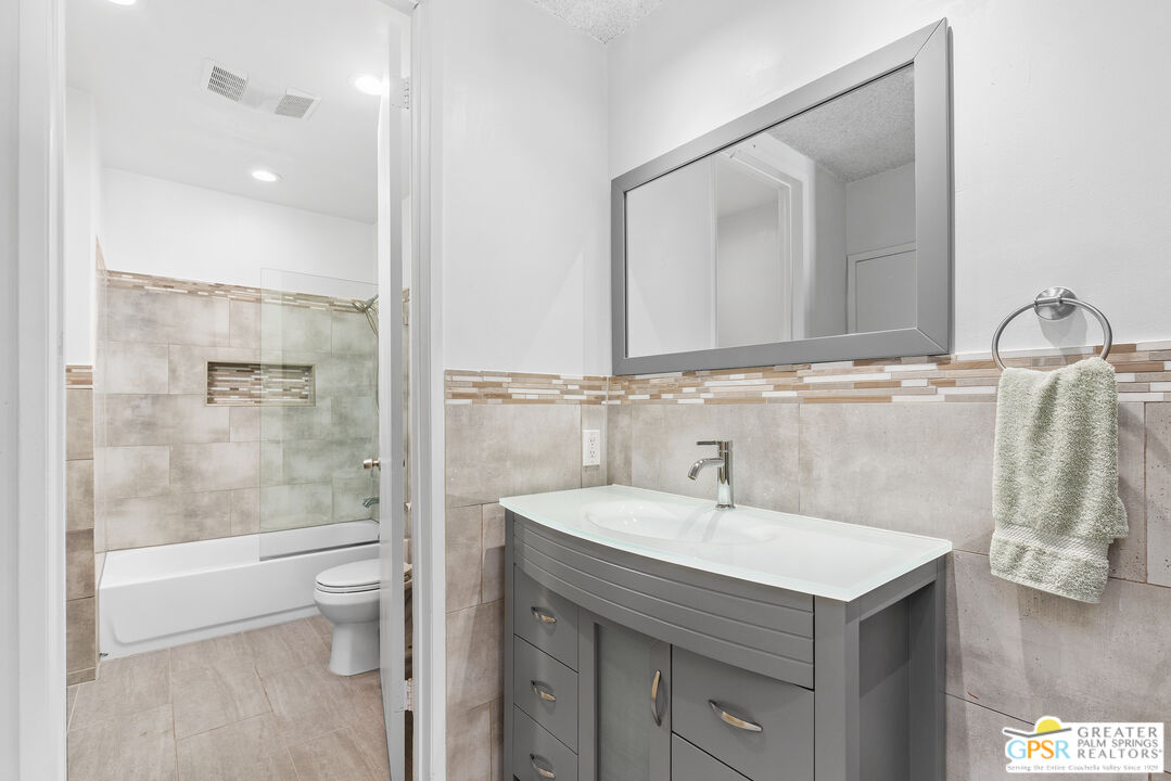 1401 Valley View Road, Unit 321 Glendale, CA 91202 - Photo 17 of 34
