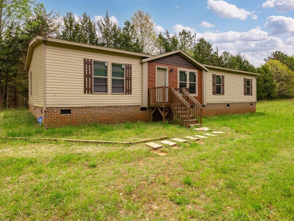6070 Cross Anchor Road Enoree, SC 29335 - Photo 1 of 32