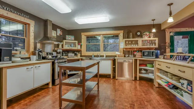 $599,900 | 18061 County Hwy OO, Chippewa Falls, WI 54729