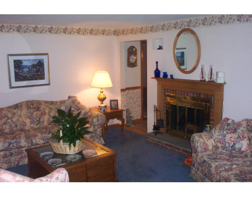 56 Nicholas Road Braintree, MA 02184 - Photo 5 of 8 Gallery Image 5