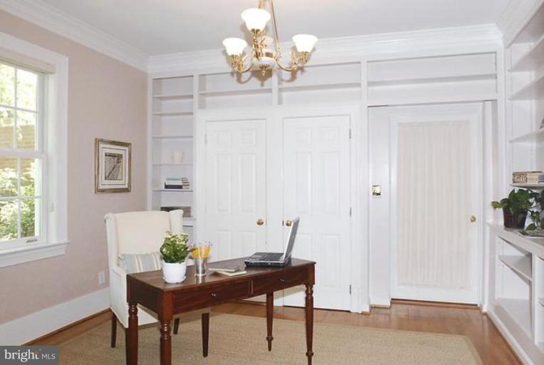 8007 Glendale Road Chevy Chase, MD 20815 - Photo 19 of 27 Library