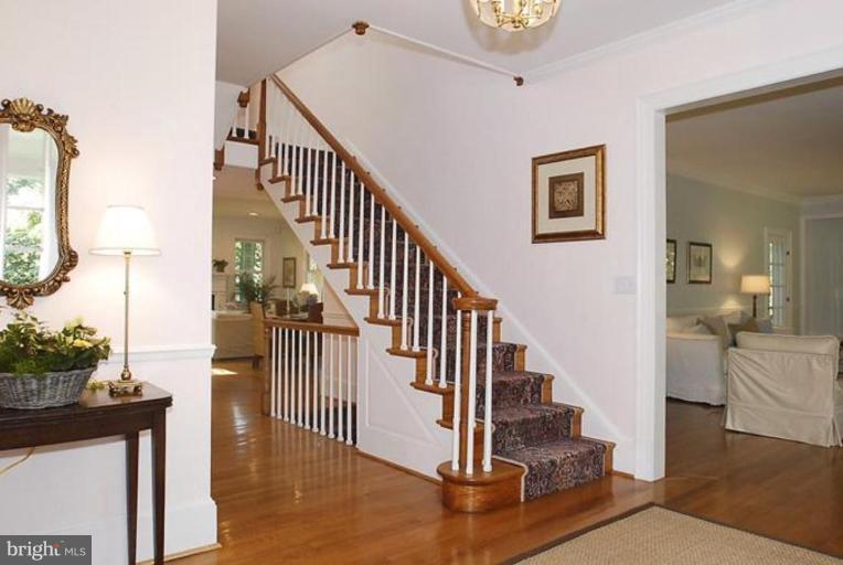 8007 Glendale Road Chevy Chase, MD 20815 - Photo 8 of 27 Staircase