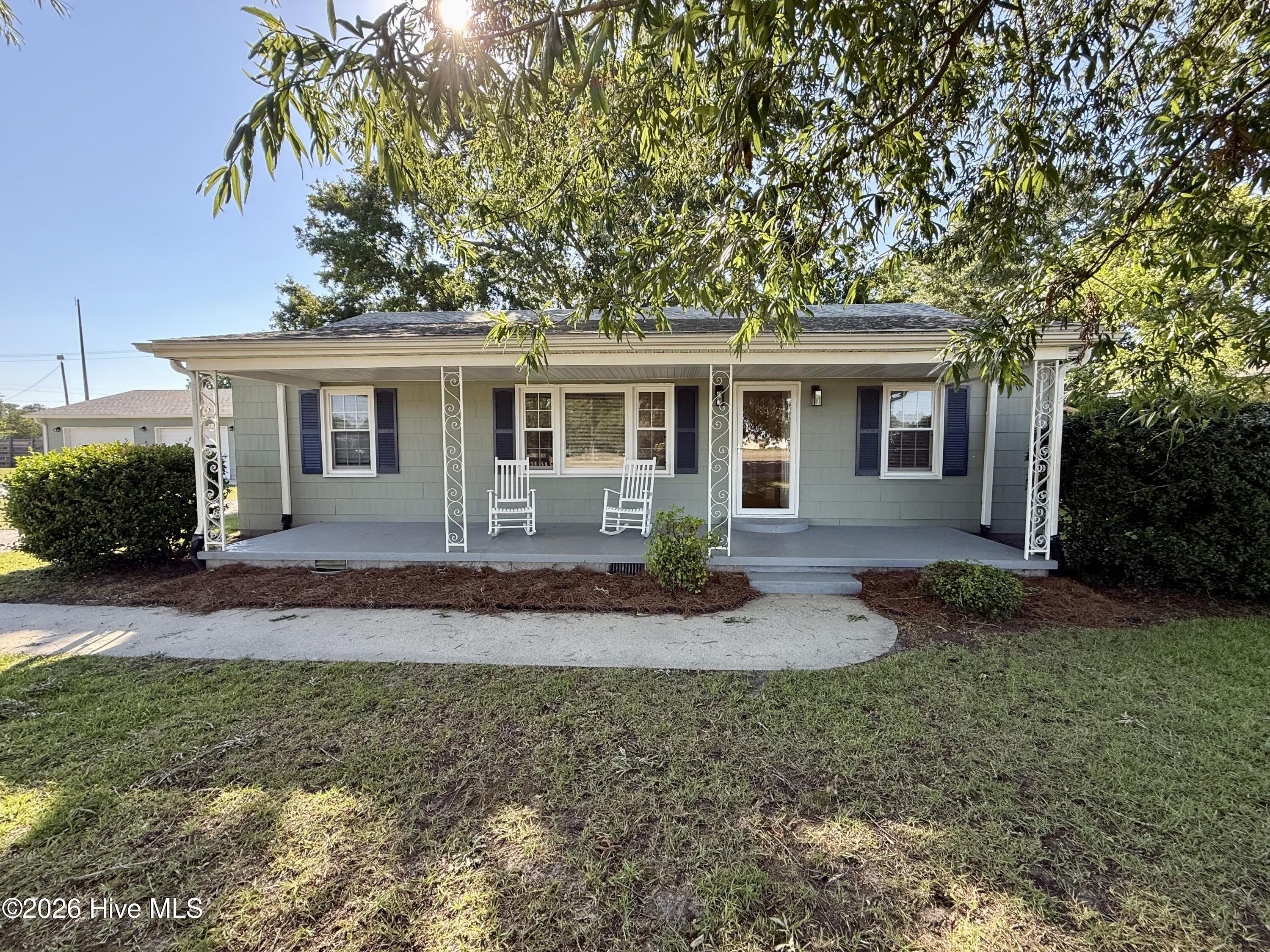 161 Walhurst Avenue Chocowinity, NC 27817 - Photo 3 of 73