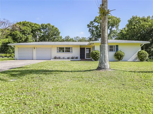 $2,400 | 2616 15th Street, Vero Beach, FL 32960