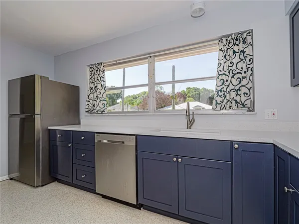 $2,400 | 2616 15th Street, Vero Beach, FL 32960