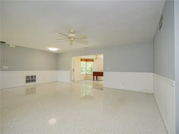 $2,400 | 2616 15th Street, Vero Beach, FL 32960