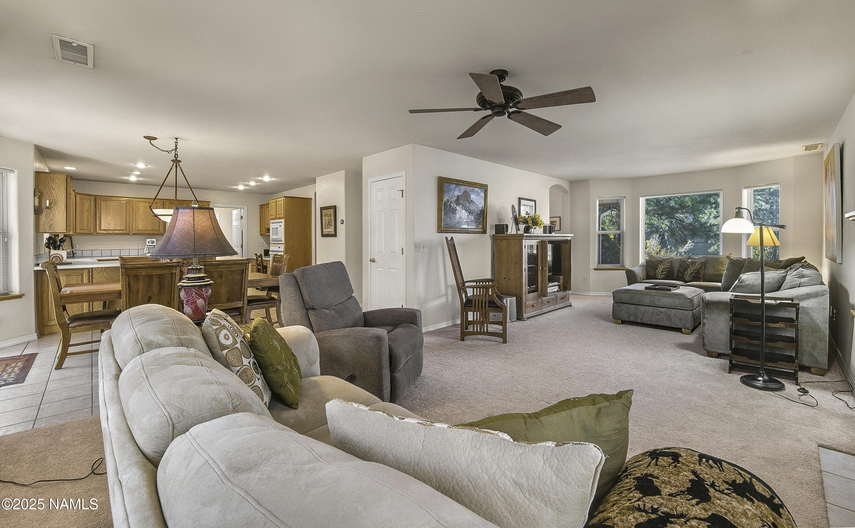 2545 North Broken Circle Road Flagstaff, AZ 86004 - Photo 4 of 29 Living Area