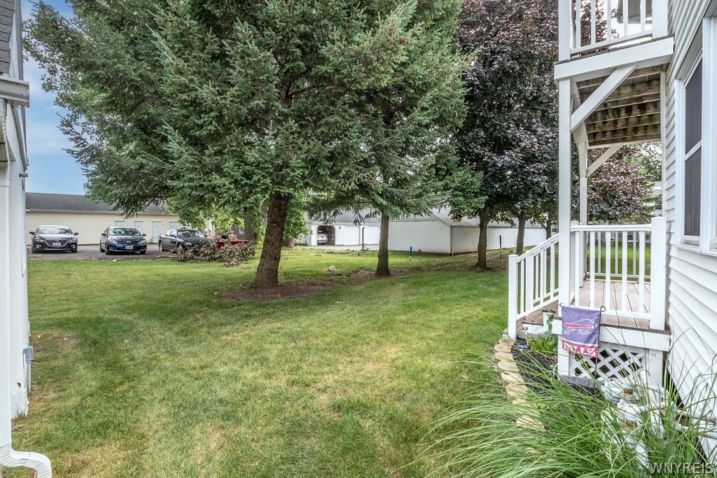 4755 Chestnut Ridge Road, Unit 9 Amherst, NY 14228 - Photo 13 of 46 Nice rear yard.