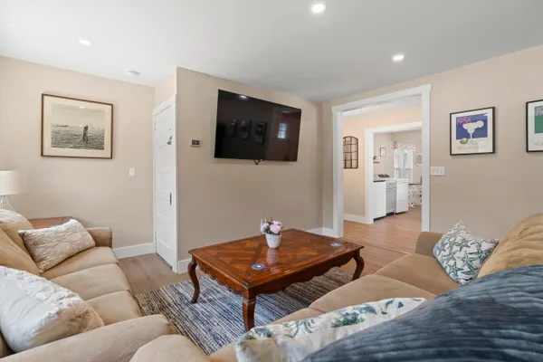 $895,000 | 8 Country Club Road, Boothbay, ME 04537